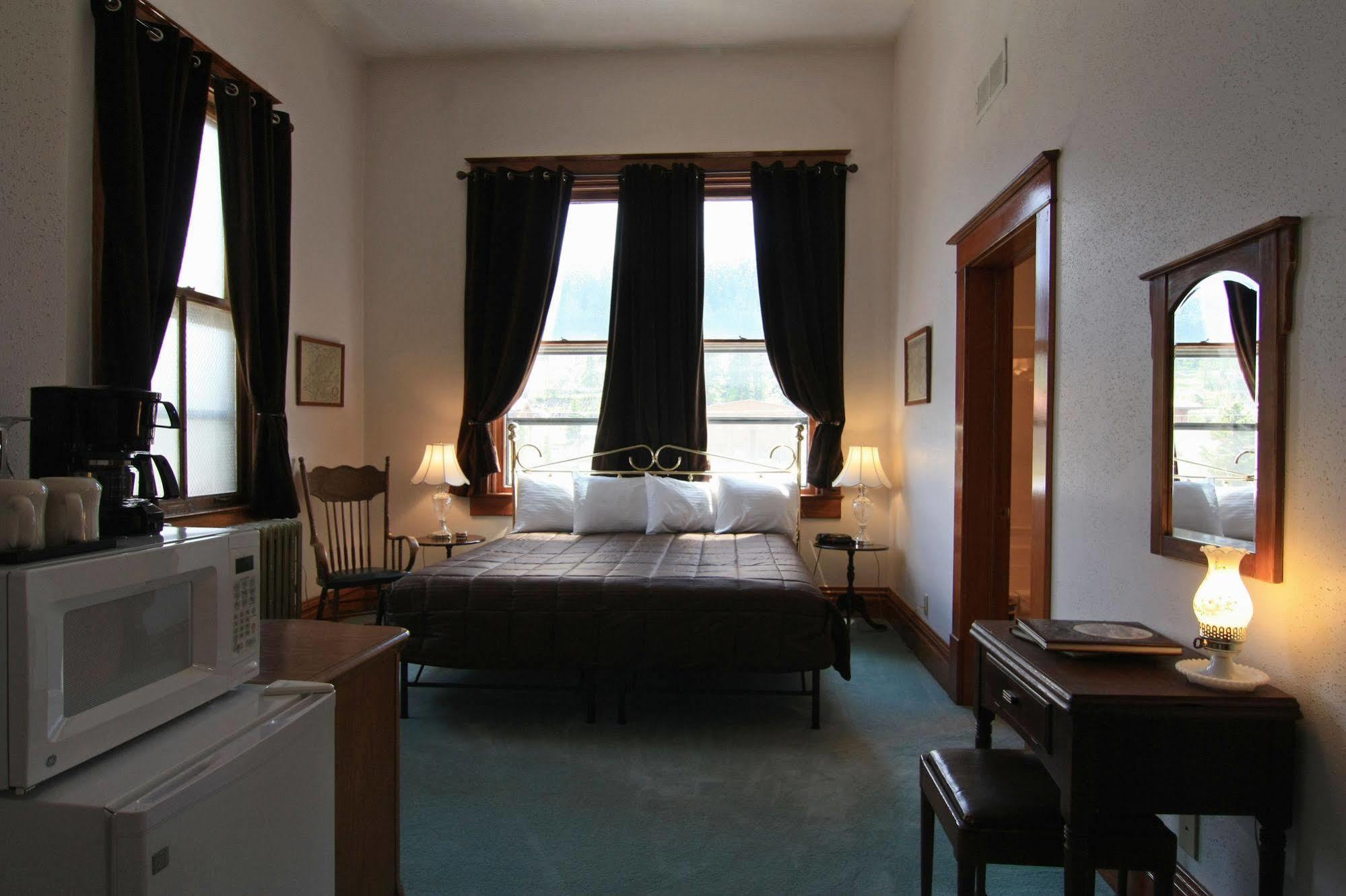 Town Hall Inn Lead المظهر الخارجي الصورة