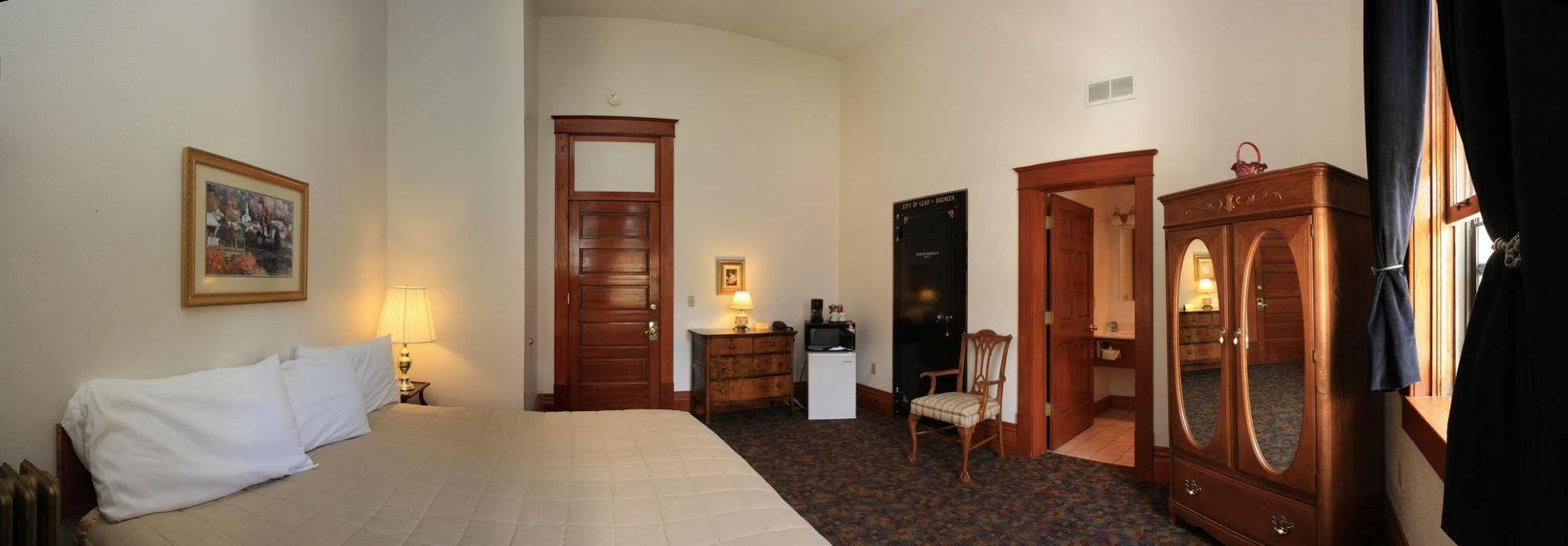 Town Hall Inn Lead المظهر الخارجي الصورة